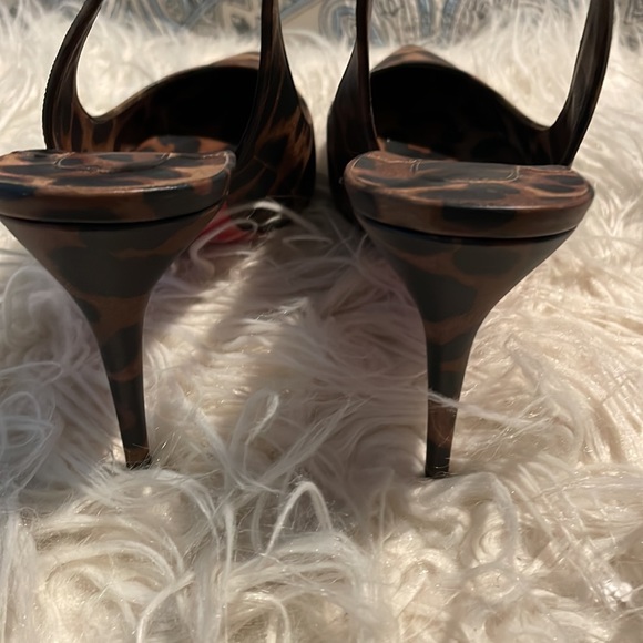 Christian Louboutin Leopard Print Kate Sling 85 - Picture 8 of 10